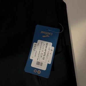 Brooks running/ yoga pants size large